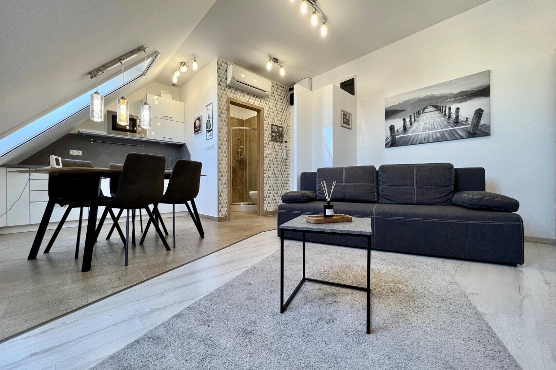 ds_617824_a4ef126142ce5e1316c7e1828a31fe4d