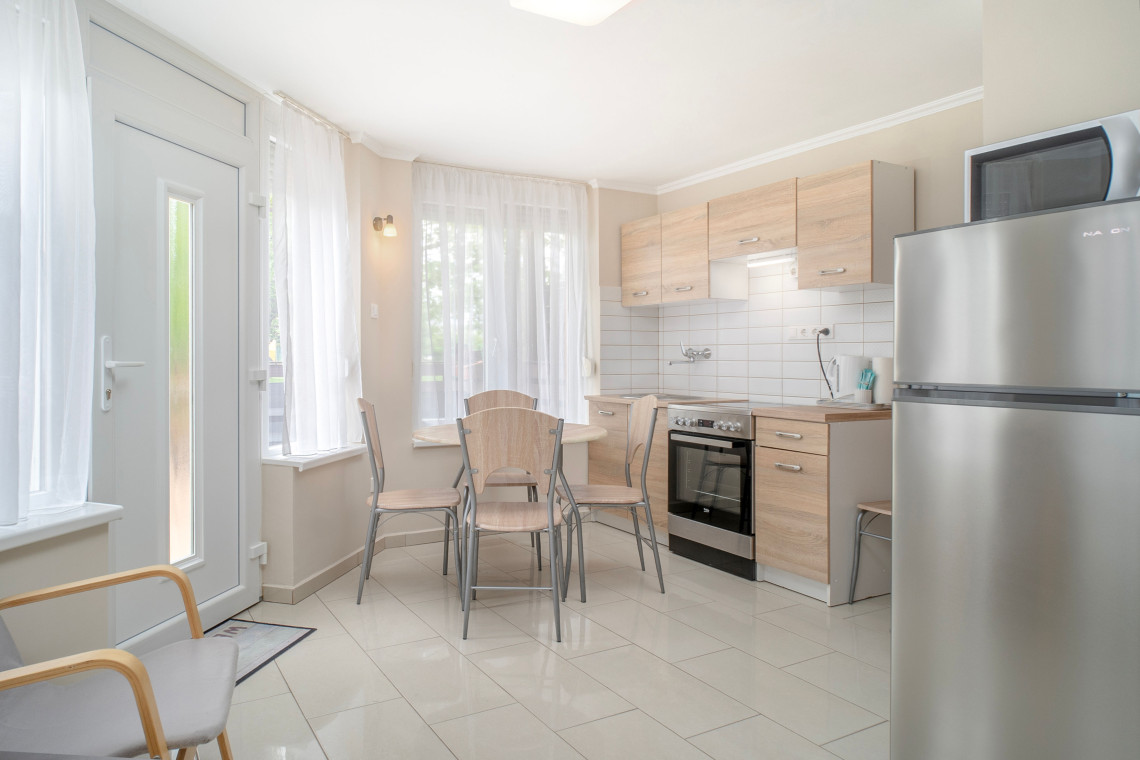 ds_617892_22865a8c0c0fda25ca202ea708732812