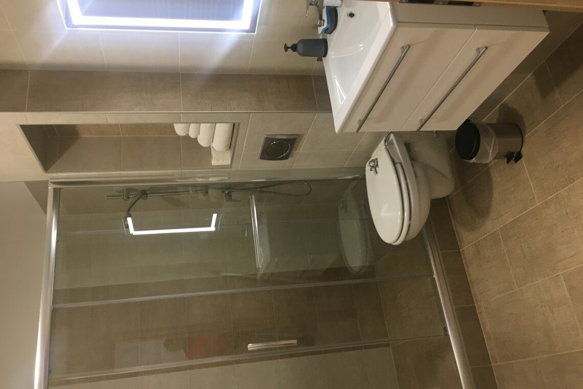 ds_617895_b2e6bdd62b8f5f3aa3bc9375a725a23a