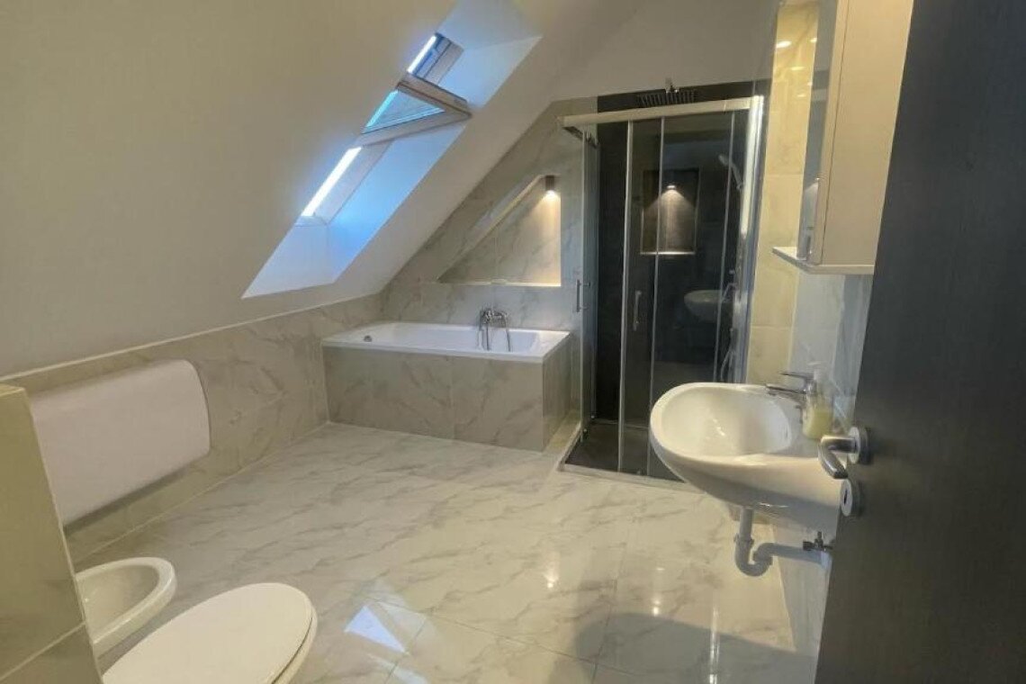 ds_617897_1c72d2476adca7c29cf3ceb79cb8e487