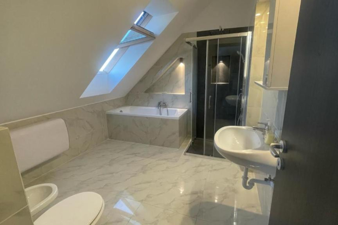 ds_617897_1c72d2476adca7c29cf3ceb79cb8e487